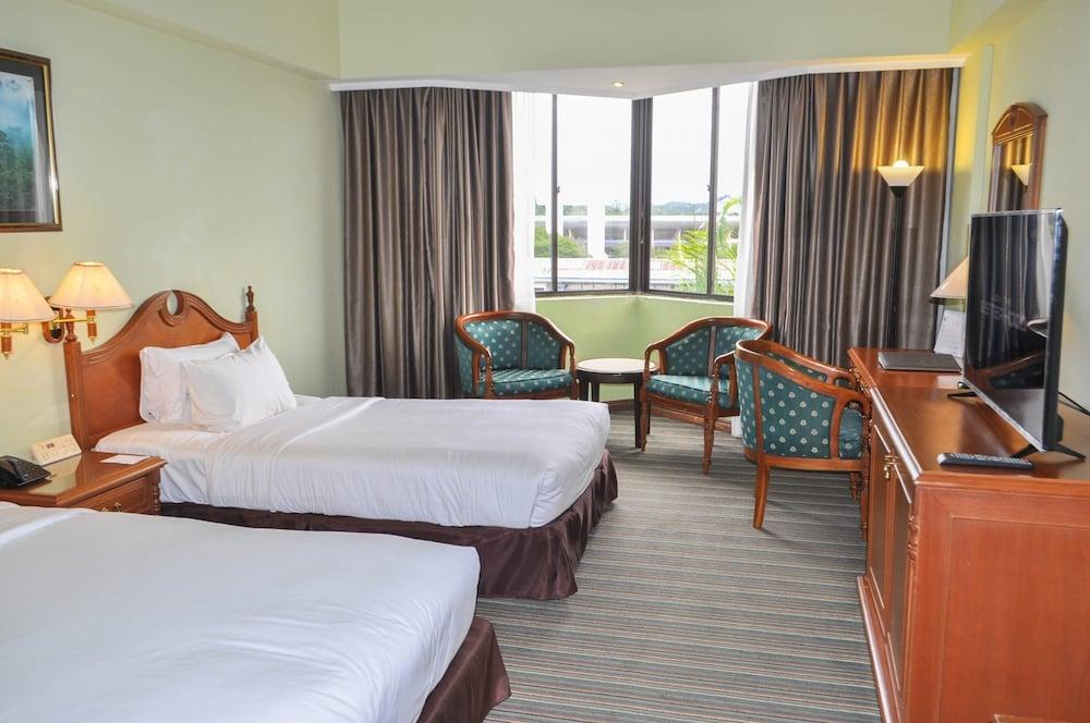 Mulia Hotel Bandar Seri Begawan Bagian luar foto