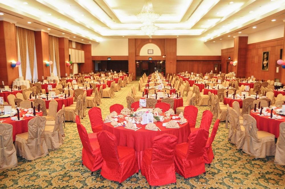 Mulia Hotel Bandar Seri Begawan Bagian luar foto